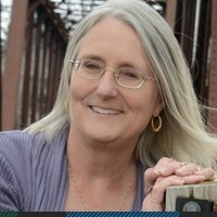 Q&A with Laurie Norlander, Winner of the 2012 Women of Faith Writing Contest